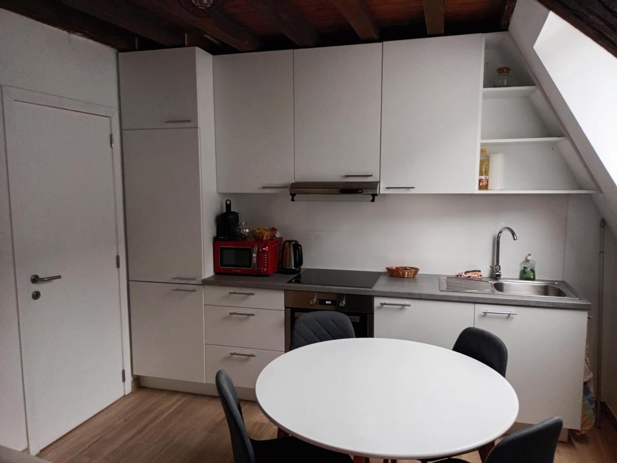 Al In Den Aap Gelogeerd? Lägenhet Mechelen Exteriör bild